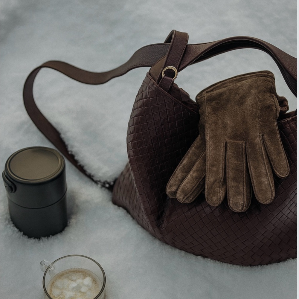 MANDRN Woven Evra Tote - Burgundy Shoulder Bag - Picture 9 of 14